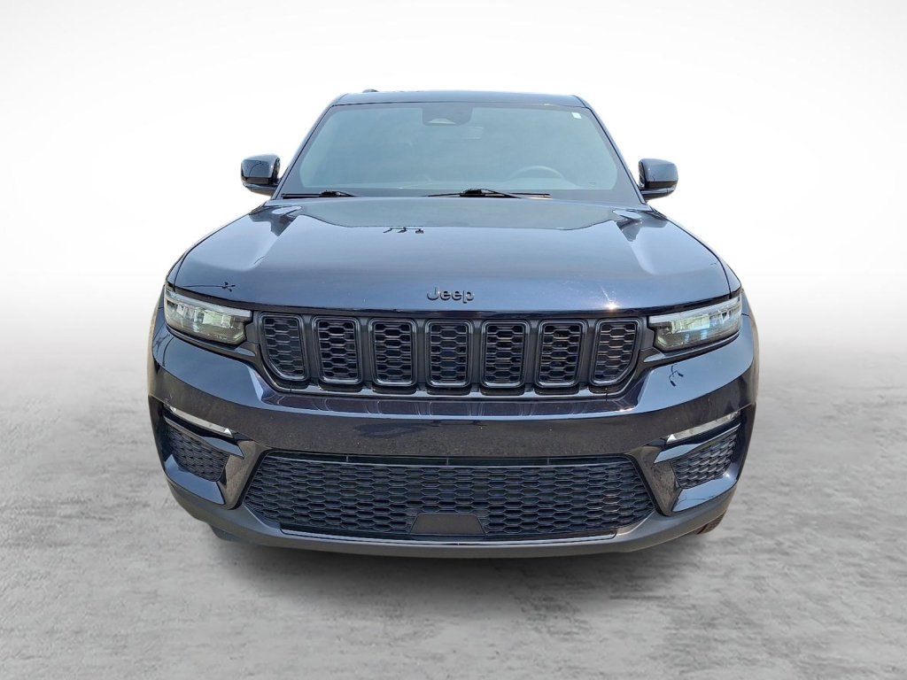 Used 2024 Jeep Grand Cherokee Limited w/ Black Appearance Package AWD/4WD image 8