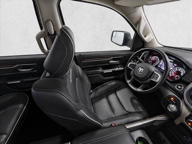 Used 2020 RAM 1500 Laramie RWD image 11