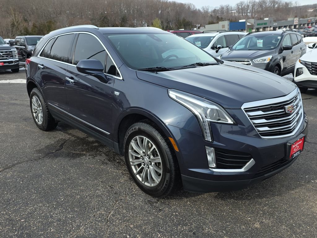 Used 2018 Cadillac XT5 Luxury w/ Driver Awareness Package image 2