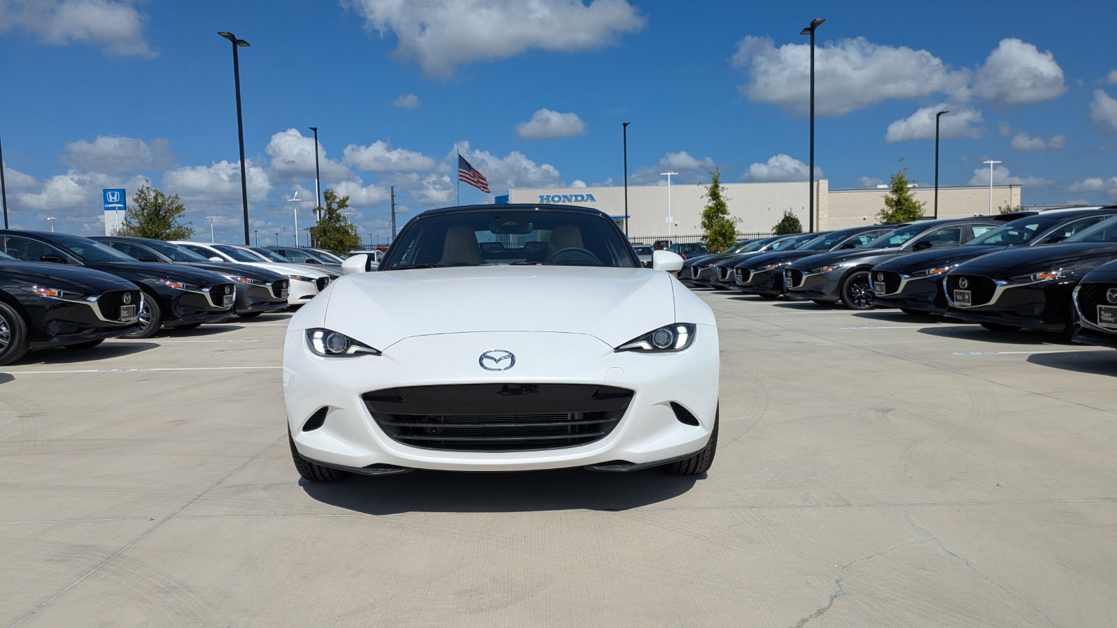 New 2026 MAZDA MX-5 Miata Grand Touring RWD image 2