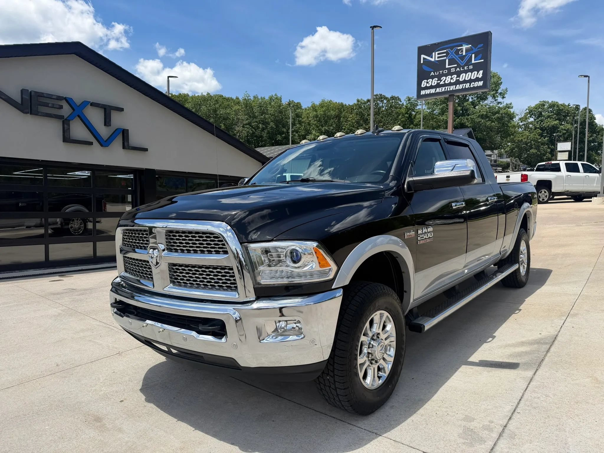 Used 2017 RAM 2500 Laramie w/ Snow Chief Group AWD/4WD image 5