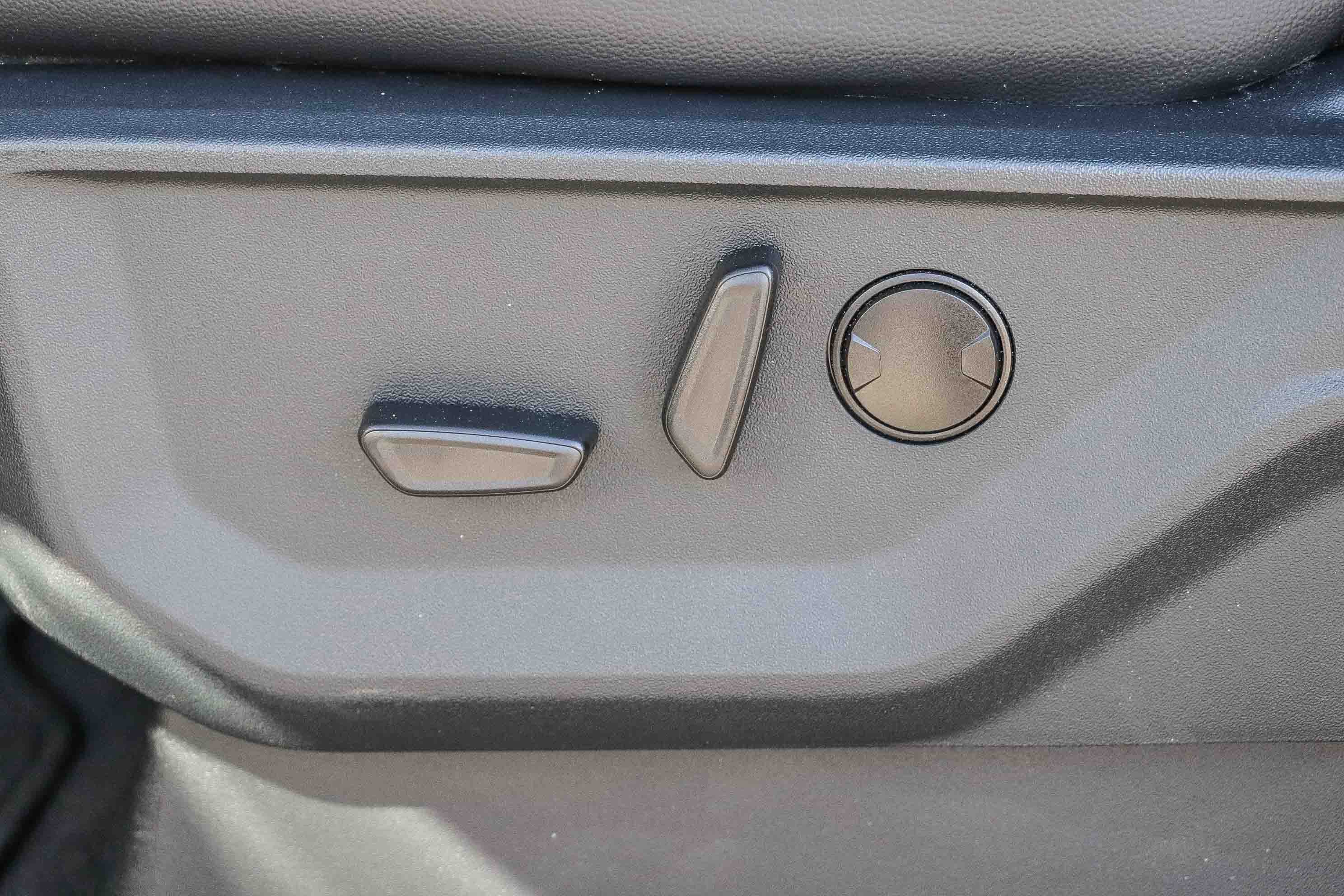 Used 2025 Ford F250 Lariat AWD/4WD image 21