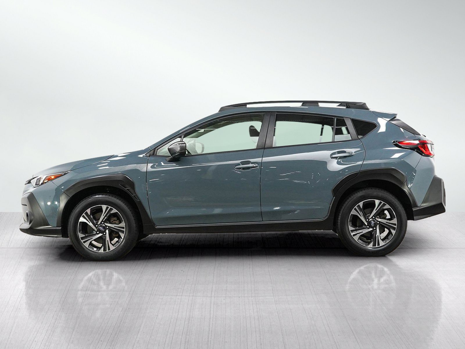 Used 2024 Subaru Crosstrek 2.0i Premium AWD/4WD image 2