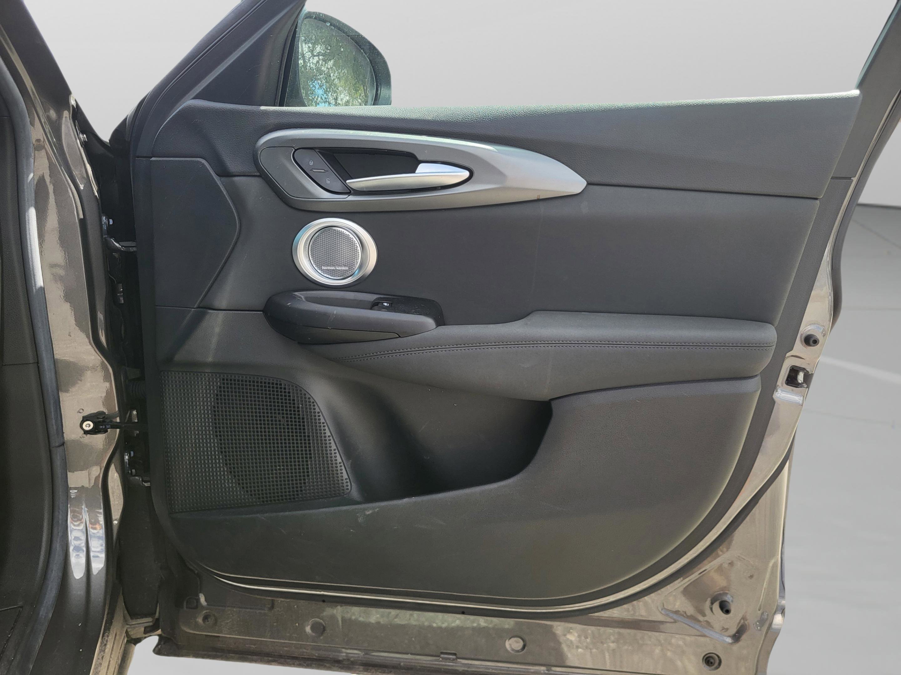 Used 2024 Alfa Romeo Tonale Ti AWD/4WD image 18