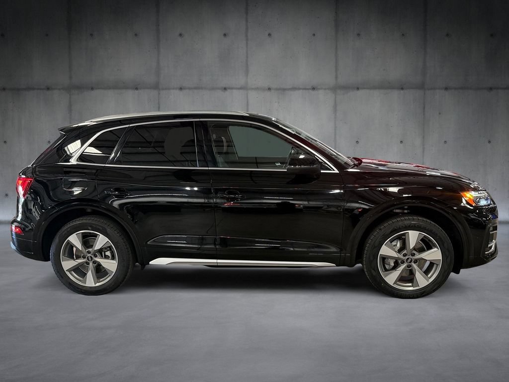 Used 2023 Audi Q5 2.0T Premium Plus w/ Premium Plus Package AWD/4WD image 6