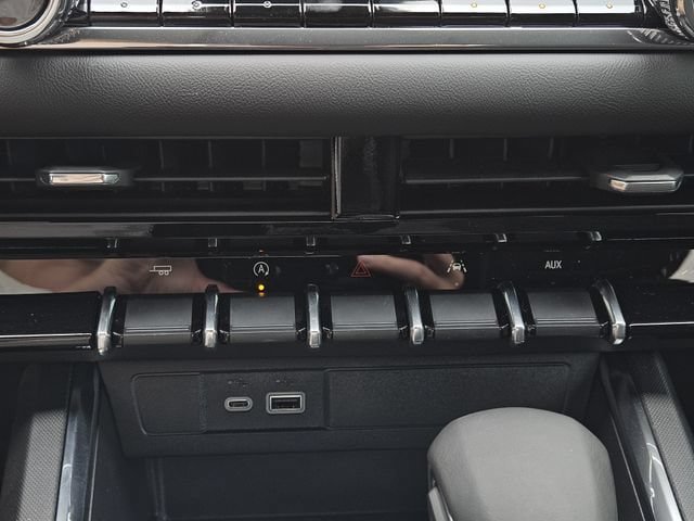 New 2026 GMC Canyon Elevation w/ Convenience Package RWD image 15