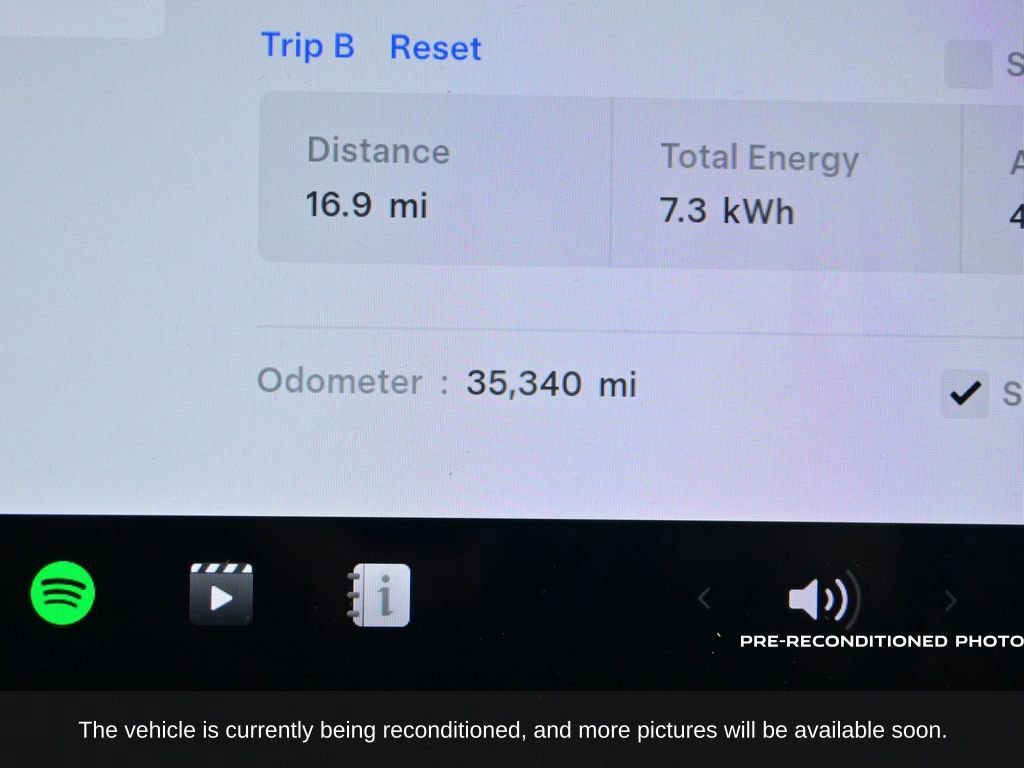 Used 2023 Tesla Model Y Long Range image 24