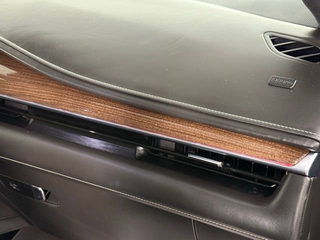 Certified 2021 Cadillac Escalade Premium Luxury Platinum image 33