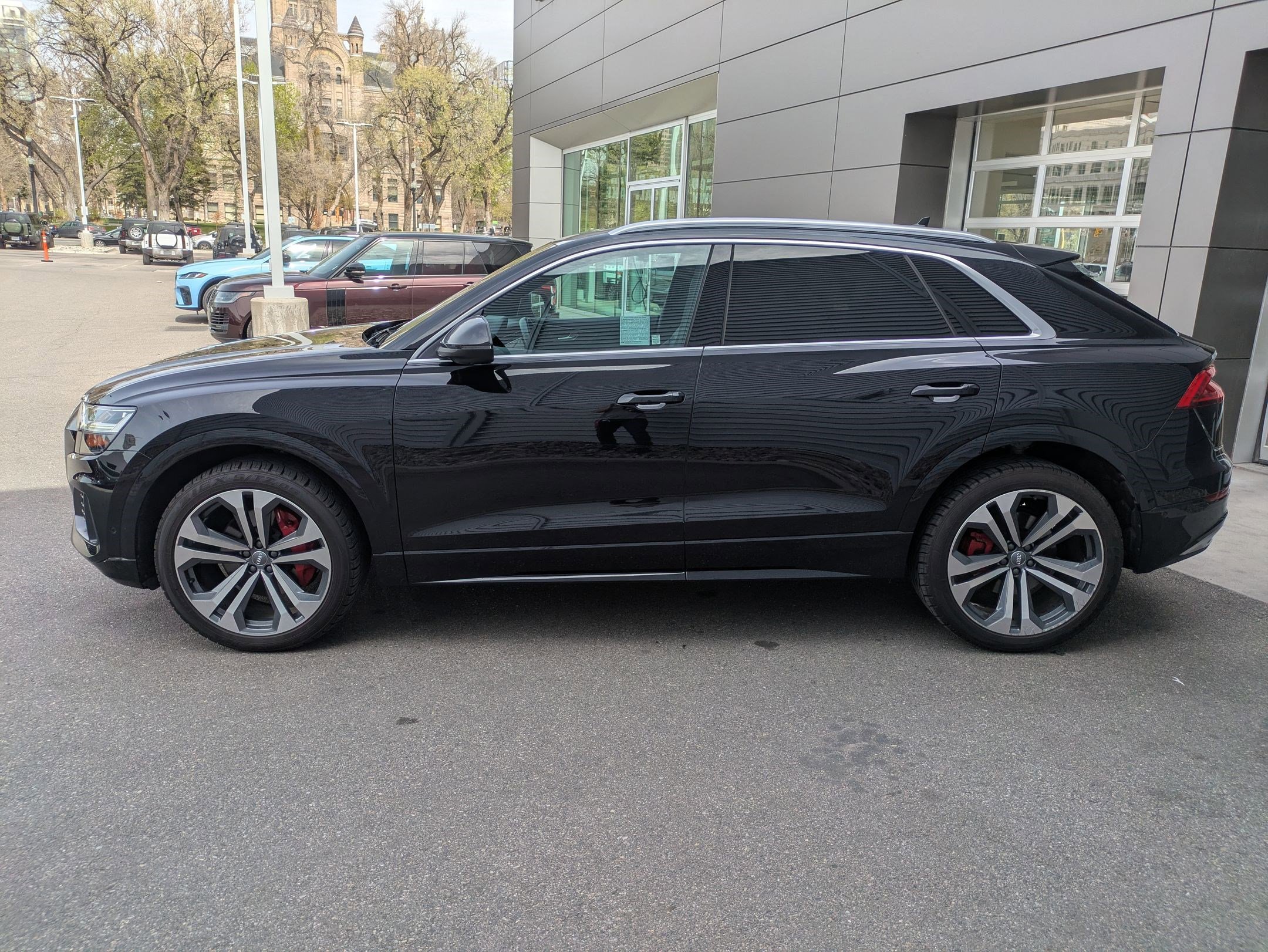 Used 2019 Audi Q8 Premium Plus w/ Premium Plus AWD/4WD image 7