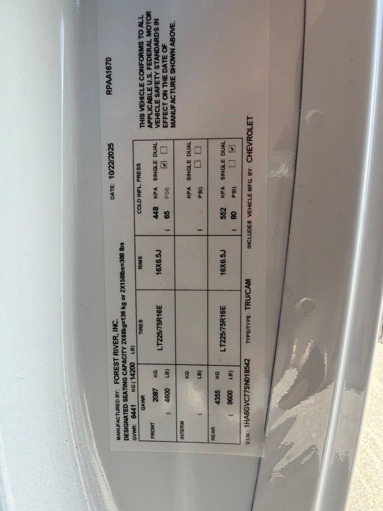 New 2025 Chevrolet Express 4500 w/ Power Convenience Package RWD image 23