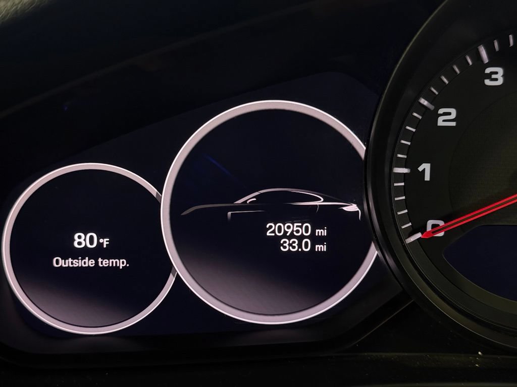 Used 2023 Porsche Panamera w/ Premium Package RWD image 18