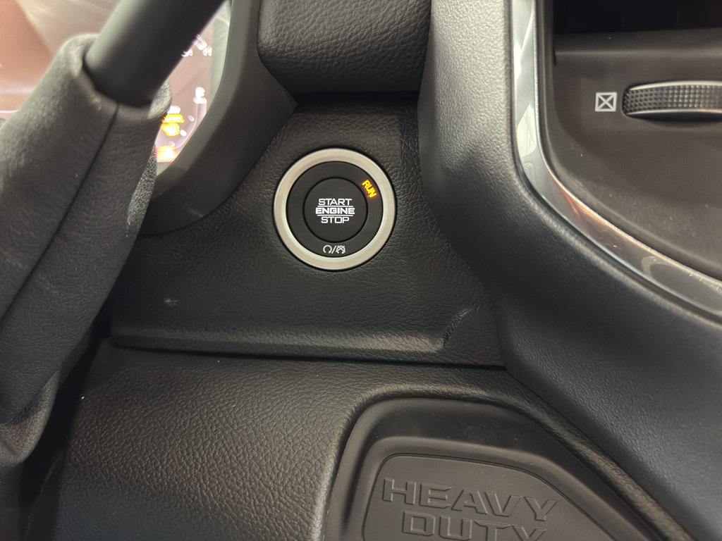 New 2025 RAM 2500 Laramie w/ Sport Appearance Package AWD/4WD image 33