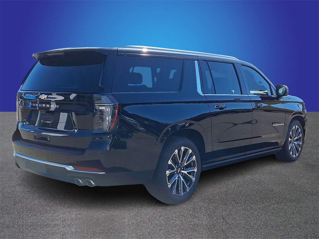 New 2026 Chevrolet Suburban High Country image 3
