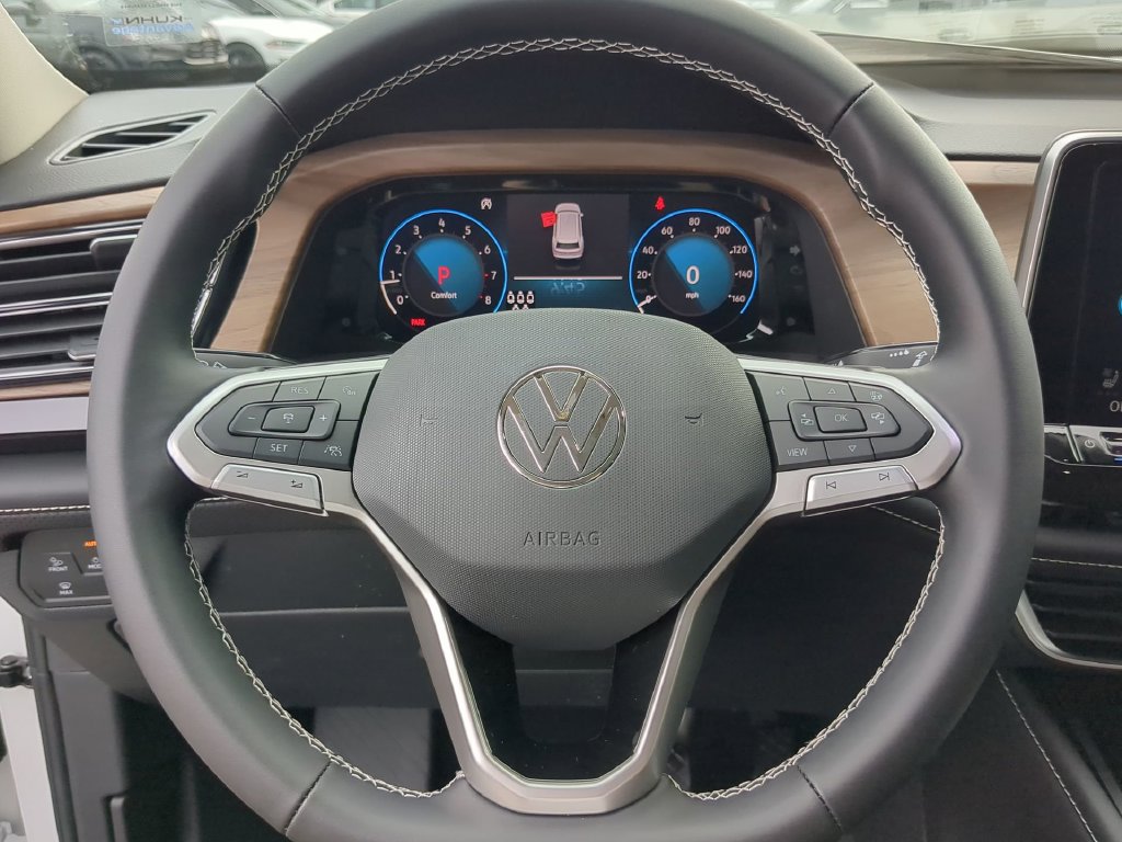New 2026 Volkswagen Atlas SE FWD image 32
