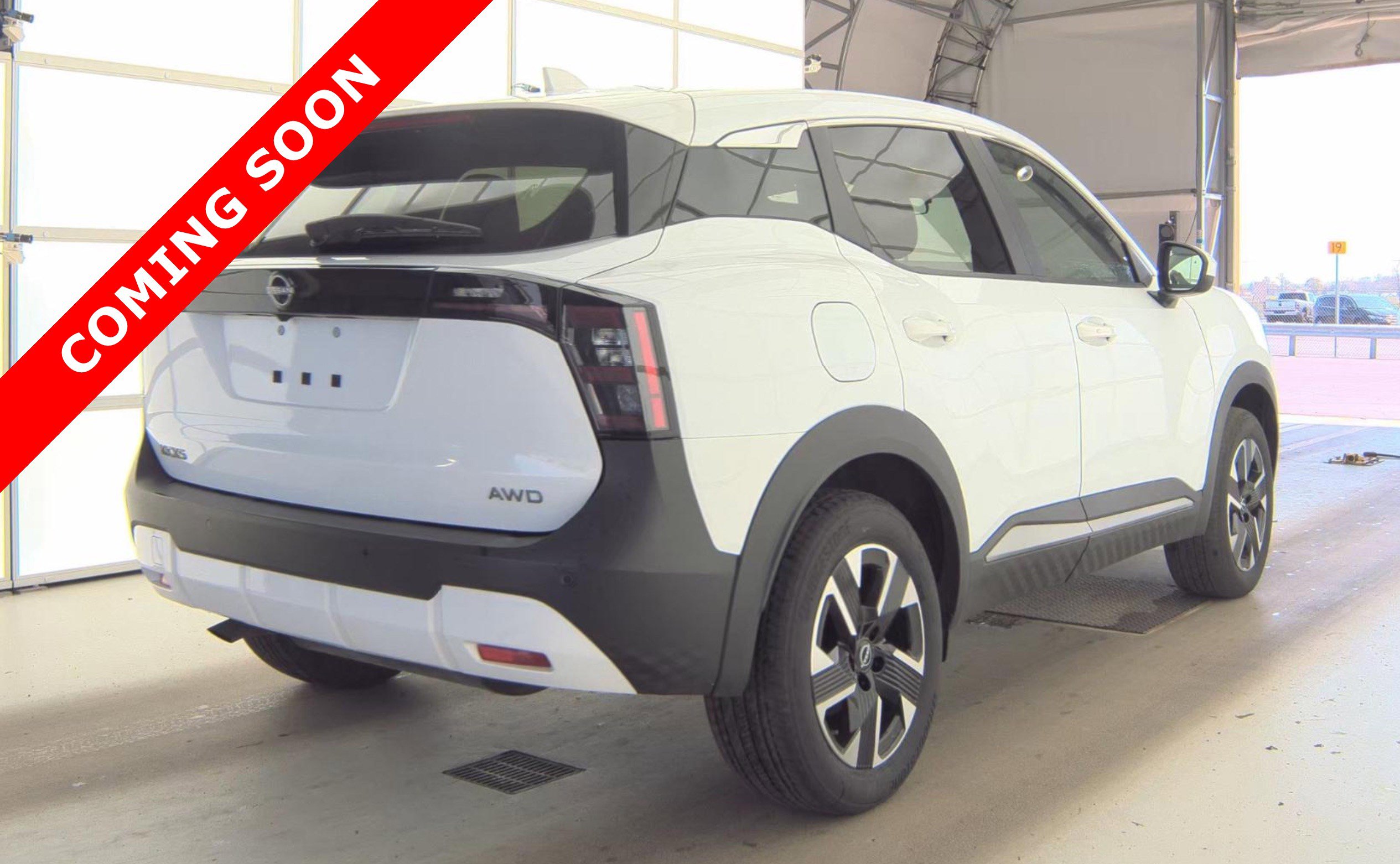 Used 2025 Nissan Kicks SV AWD/4WD image 5