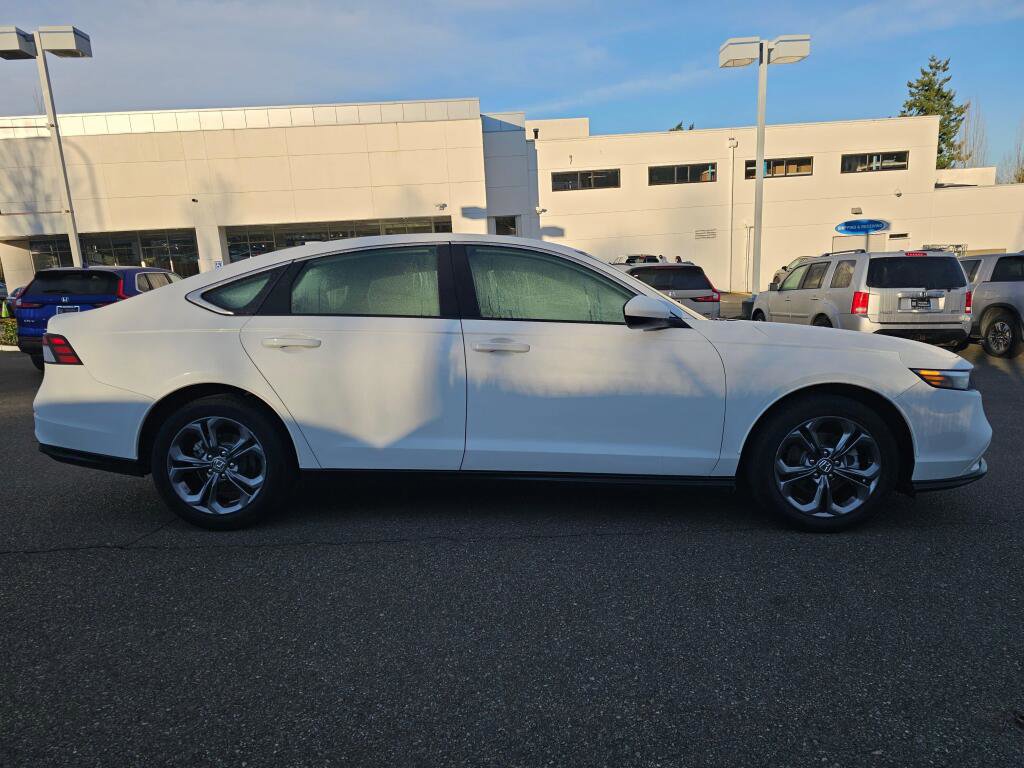 Used 2023 Honda Accord EX image 8