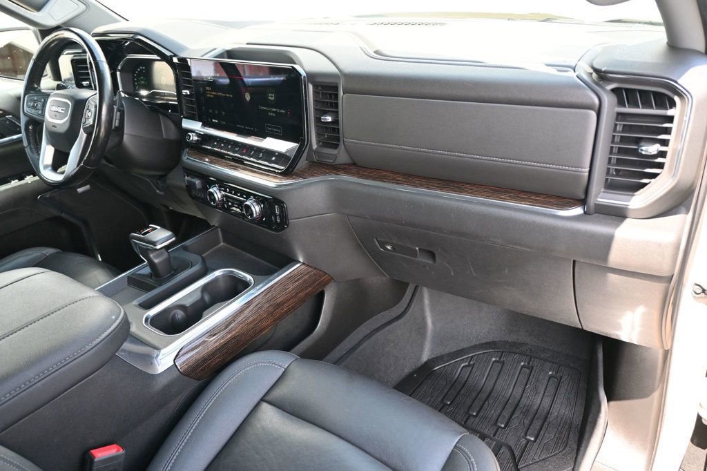 Used 2023 GMC Sierra 1500 Elevation w/ Elevation Premium Package AWD/4WD image 14