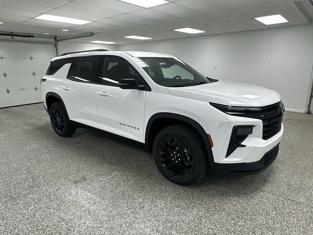 New 2026 Chevrolet Traverse LT w/ Midnight/Sport Edition AWD/4WD image 2