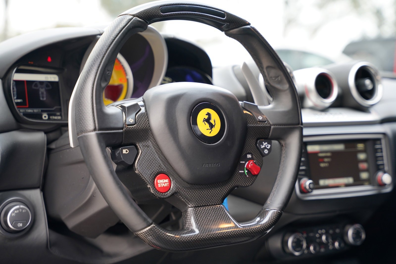 Used 2016 Ferrari California T image 14