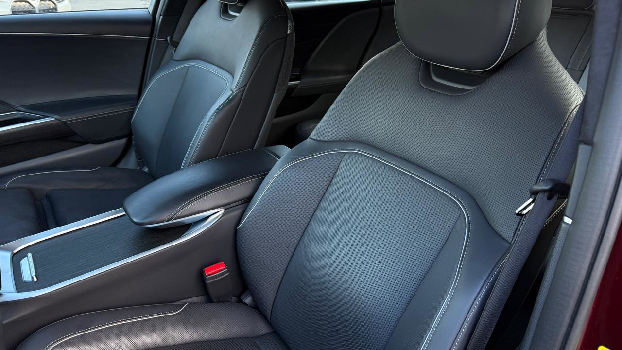 Used 2024 Lucid Air Touring image 29