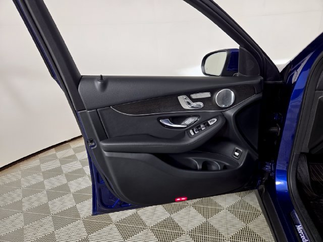 Used 2020 Mercedes-Benz GLC 300 4MATIC image 20