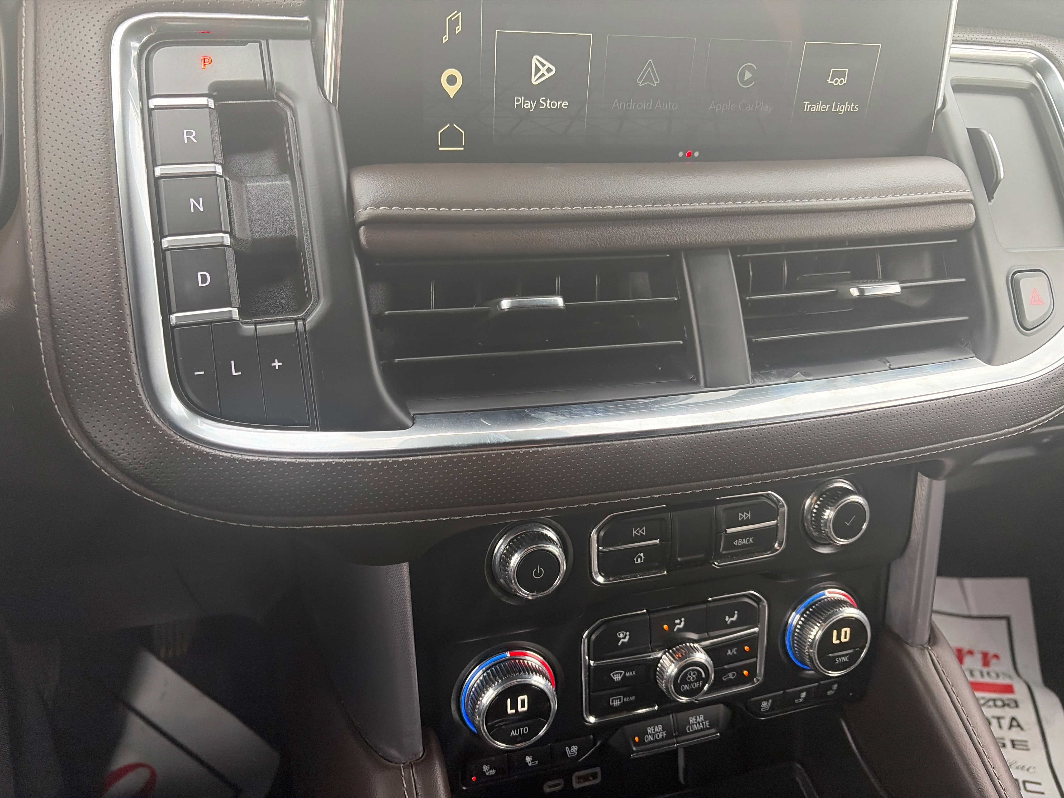 Used 2024 GMC Yukon SLT AWD/4WD image 27