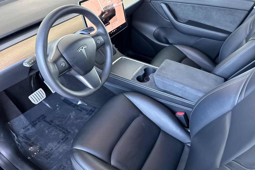 Used 2022 Tesla Model Y Performance AWD/4WD image 12