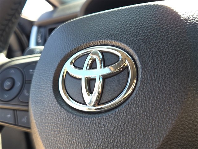 Used 2025 Toyota RAV4 XLE Premium image 27