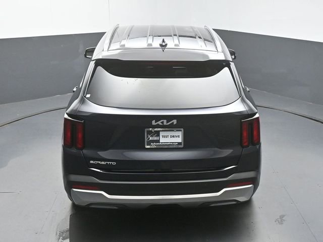 Used 2025 Kia Sorento S FWD image 44