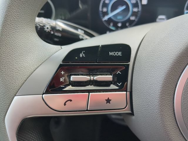 Used 2024 Hyundai Elantra SEL FWD image 16