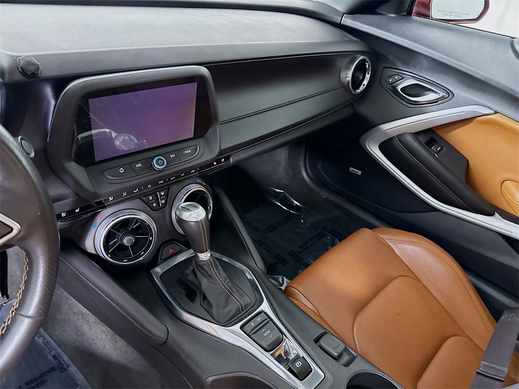 Used 2016 Chevrolet Camaro SS image 29