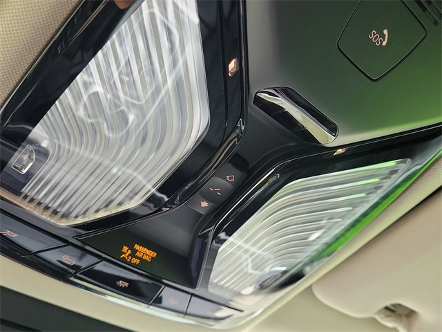 Used 2023 BMW X7 xDrive40i w/ Premium Package image 25