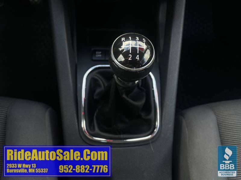 Used 2009 Volkswagen Rabbit S w/ Cold Weather Pkg FWD image 18
