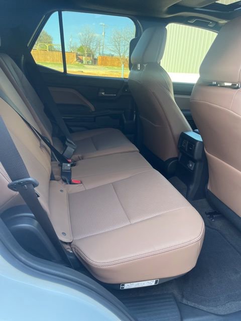 Used 2025 Toyota 4Runner Limited image 11