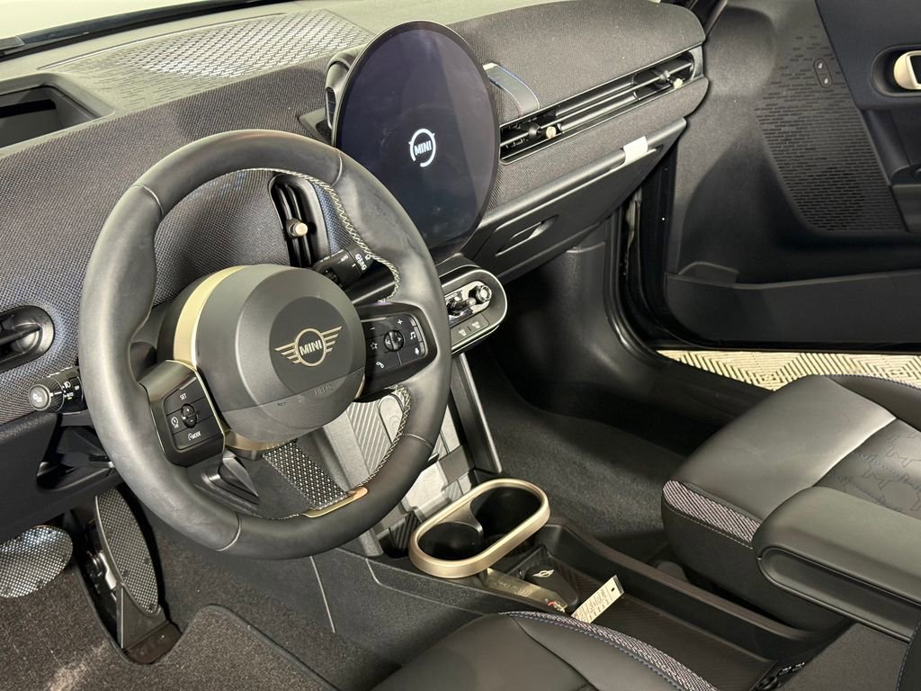 Certified 2025 MINI Cooper S image 10