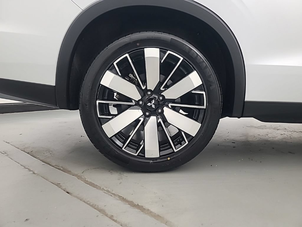 Used 2025 Mitsubishi Outlander SE AWD/4WD image 10