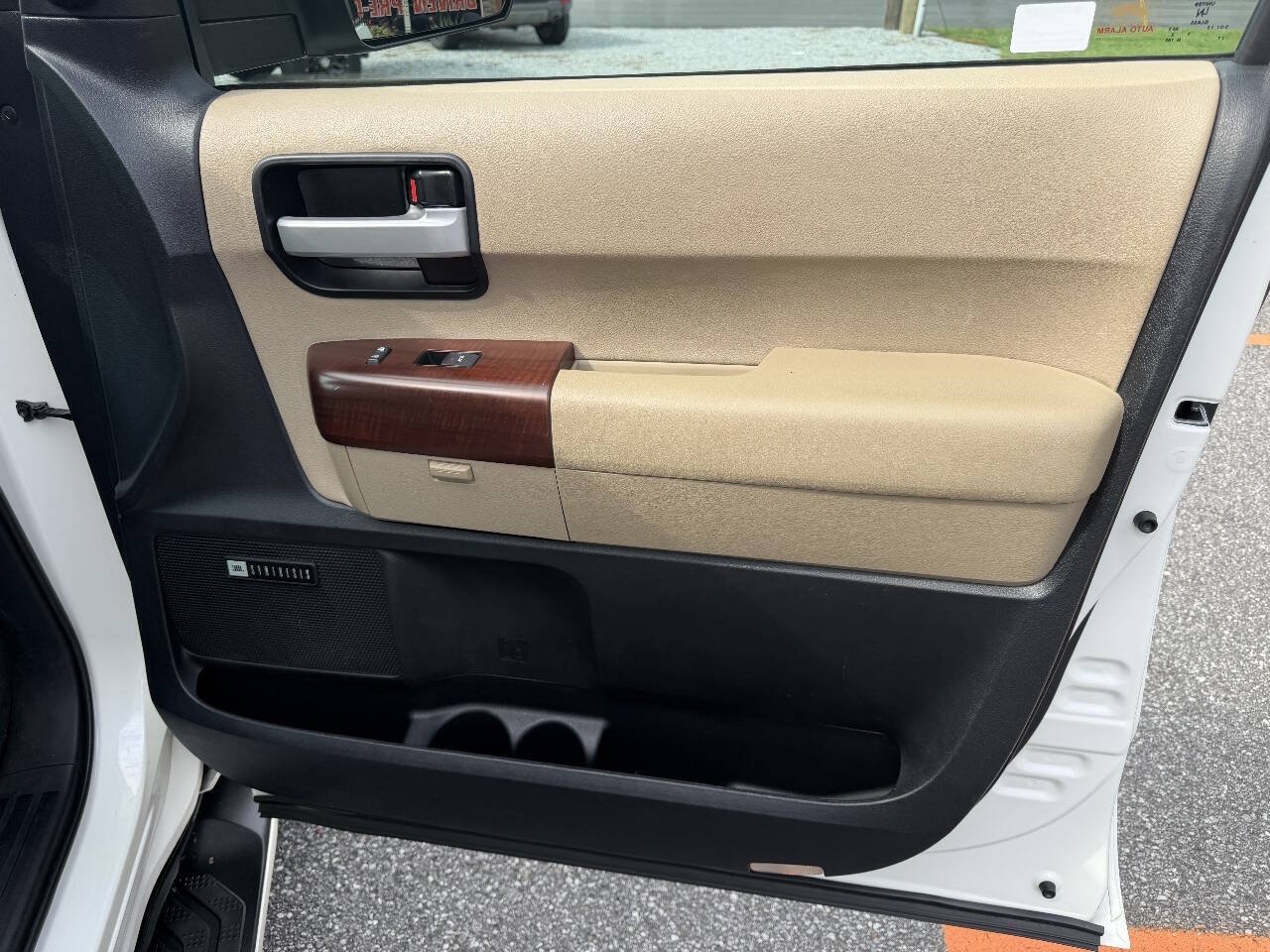 Used 2014 Toyota Sequoia Platinum AWD/4WD image 19