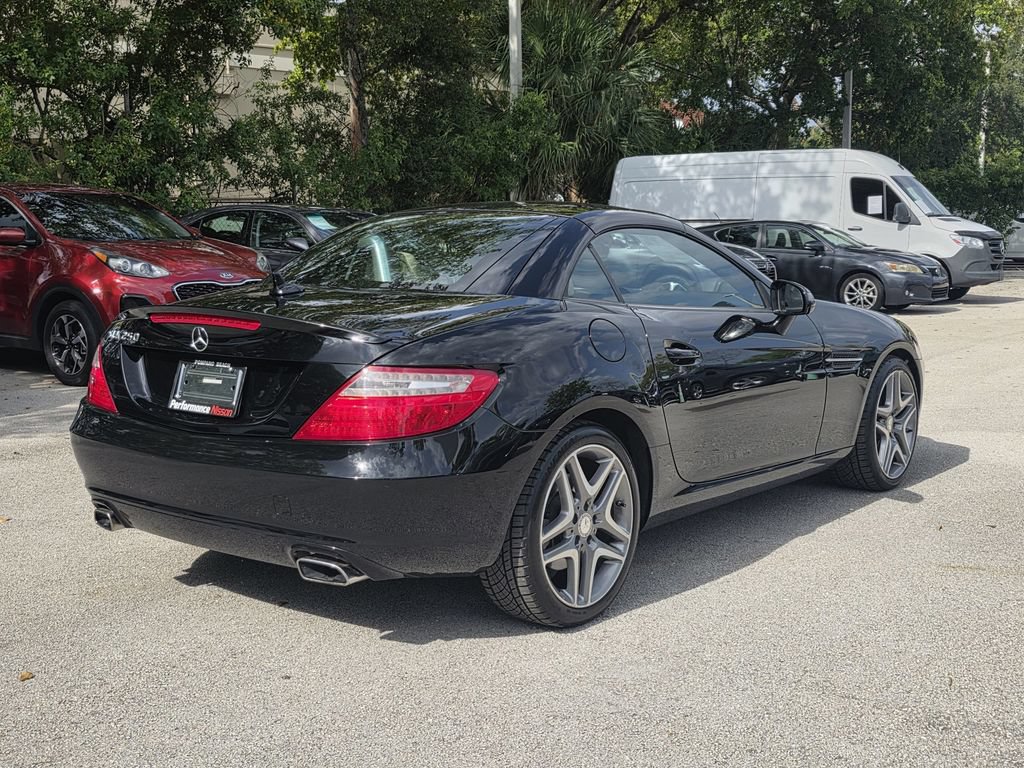 Used 2013 Mercedes-Benz SLK 250 image 8