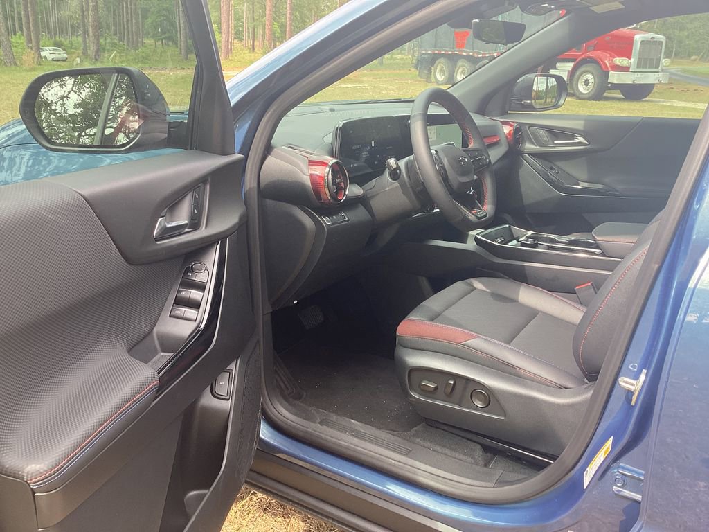 New 2026 Chevrolet Equinox RS w/ Safety and Technology Package FWD image 9