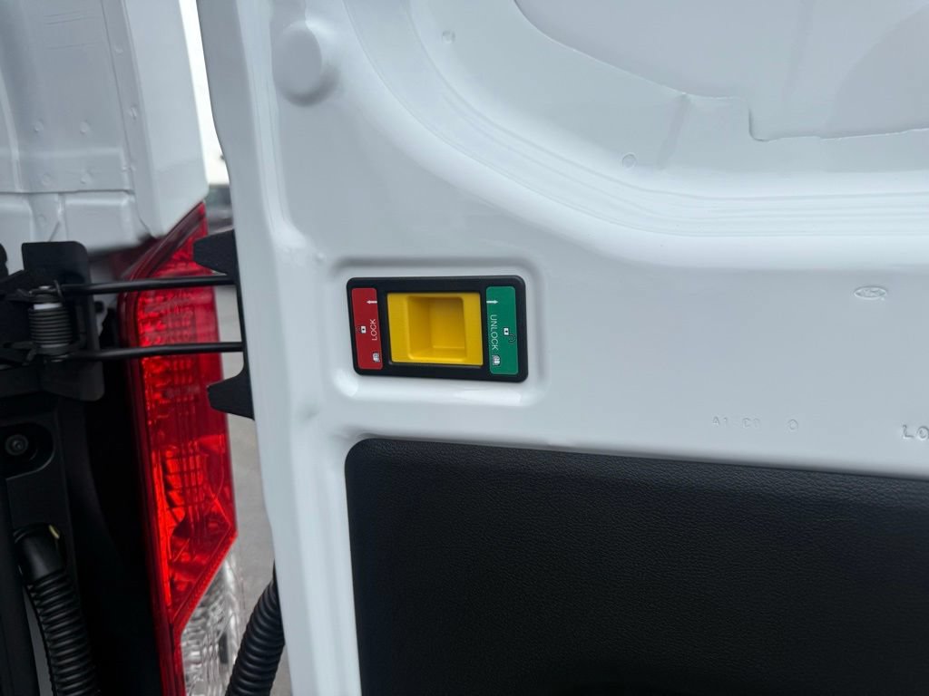 New 2026 Ford Transit 250 Low Roof w/ Load Area Protection Package RWD image 35