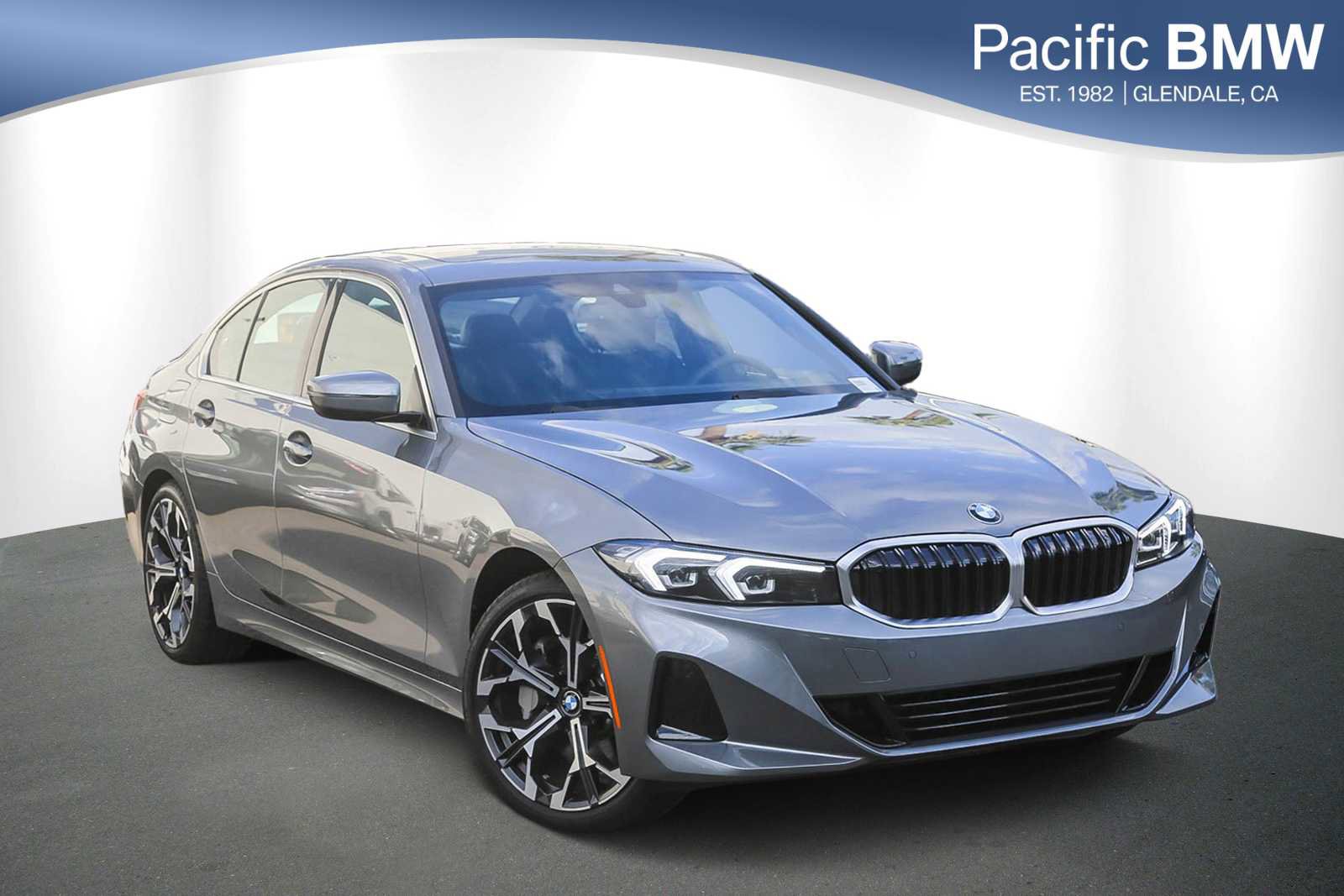 New 2026 BMW 330i Sedan w/ Convenience Package