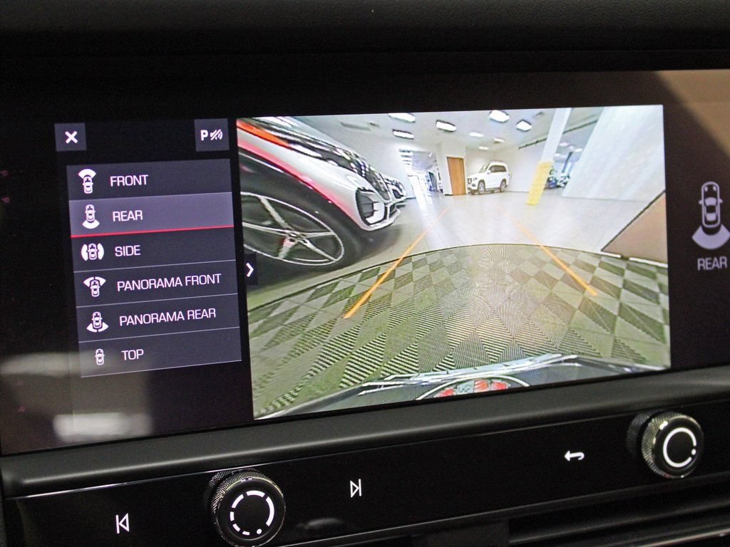 Certified 2026 Porsche Macan AWD/4WD image 28