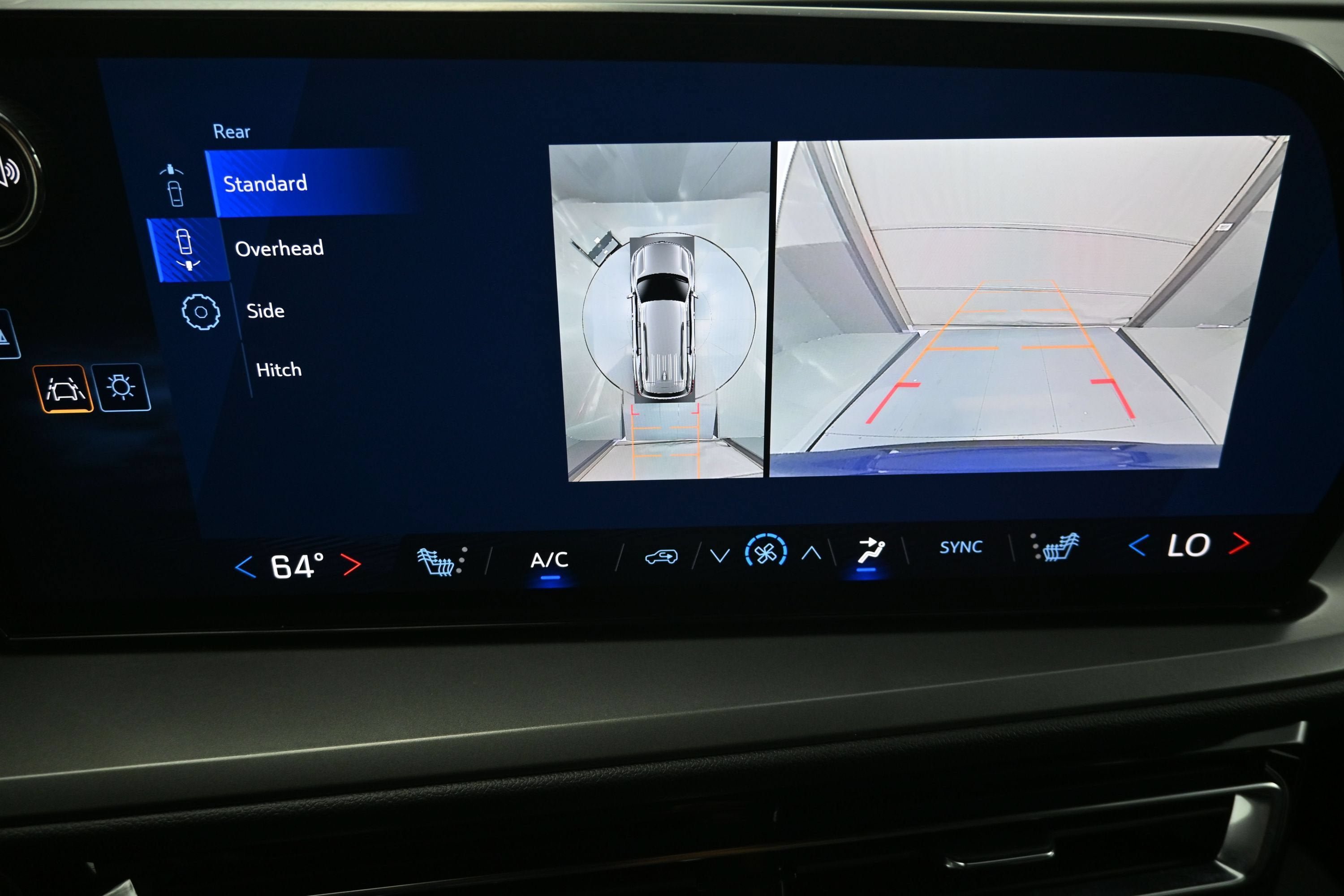 Certified 2026 Chevrolet Traverse LT w/ Enhanced Driving Package FWD image 18