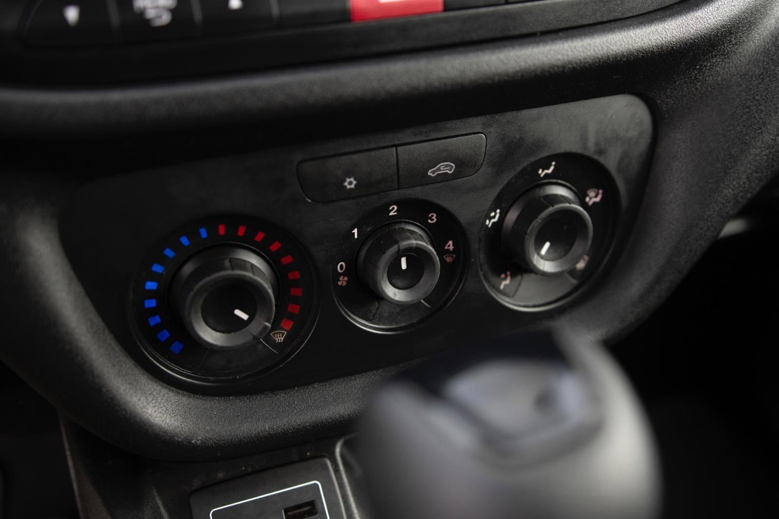 Used 2020 RAM ProMaster City Tradesman image 8