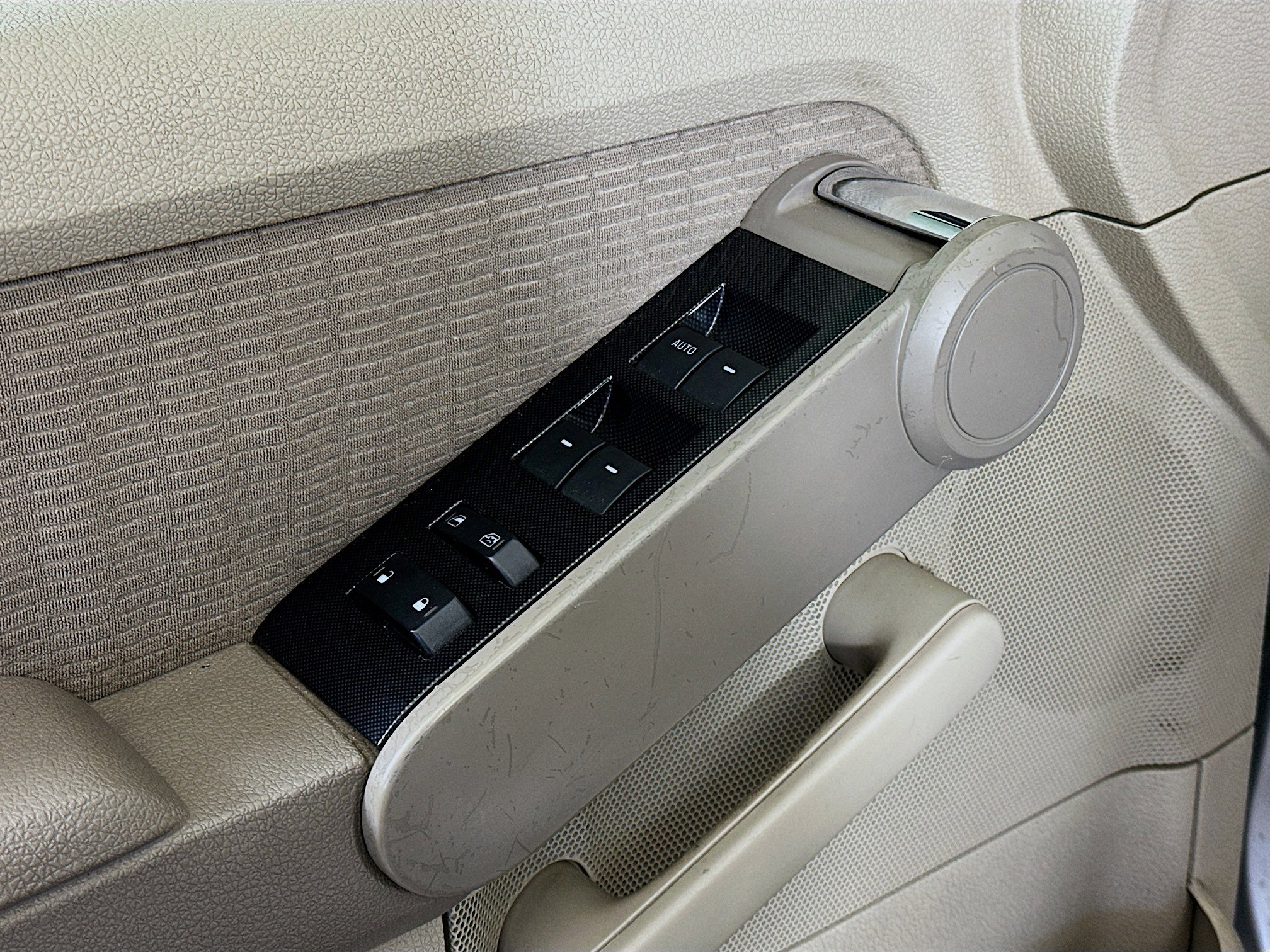 Used 2006 Ford Explorer XLT RWD image 15