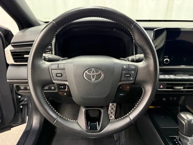 Certified 2025 Toyota Camry SE FWD image 13