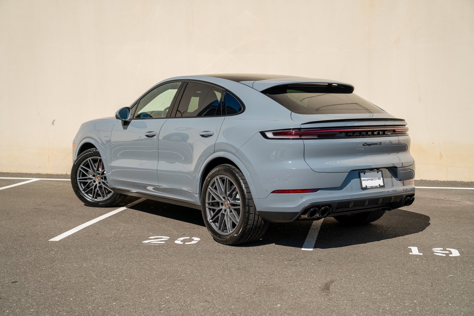 New 2026 Porsche Cayenne S image 3