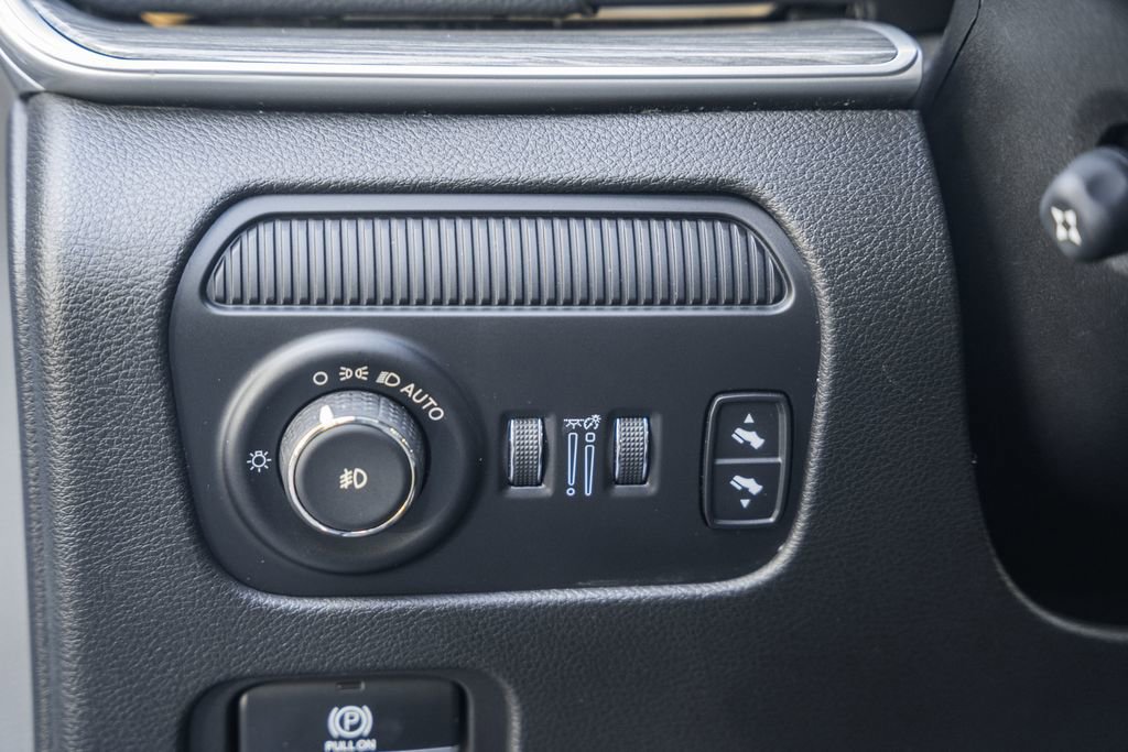 Used 2022 Jeep Wagoneer Series III image 38