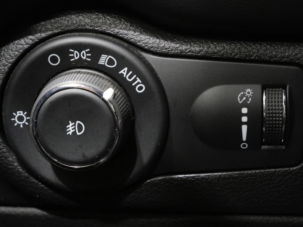 Used 2022 Dodge Durango GT image 14