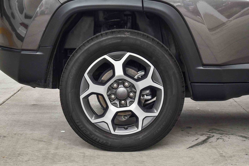 Used 2022 Jeep Compass Trailhawk w/ Sun and Sound Group image 11